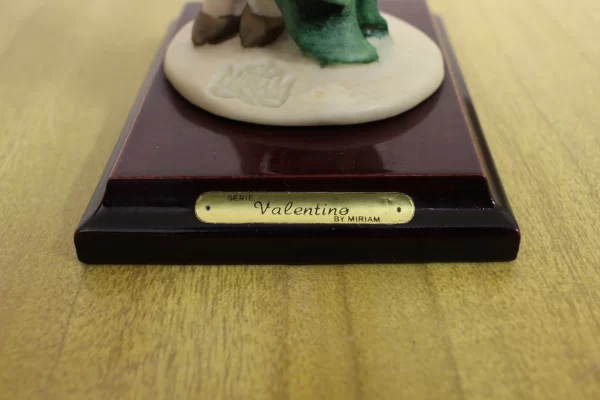 Statuetta Donna serie Valentino