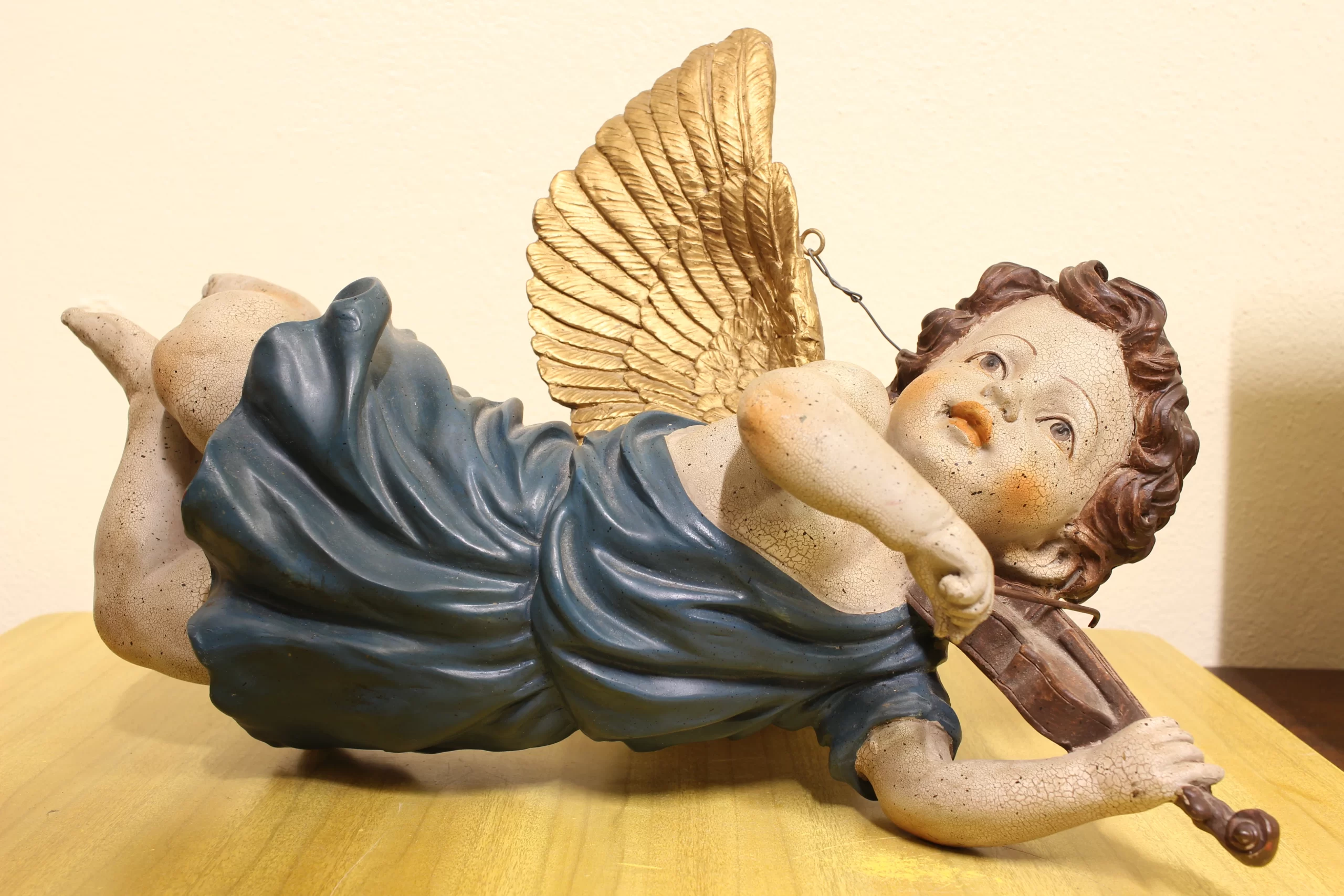 Statua Putto con Violino Il mercatino dei ricordi