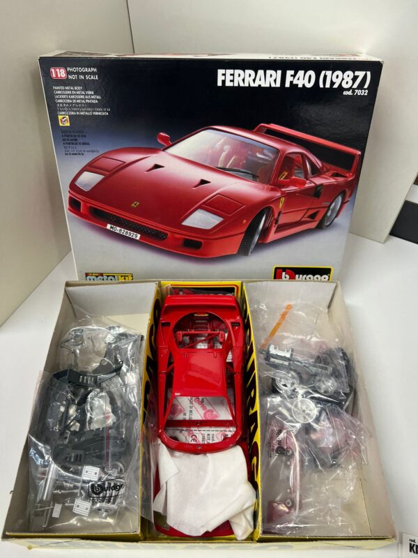 MODELLINO FERRARI F40 (1987) BURAGO