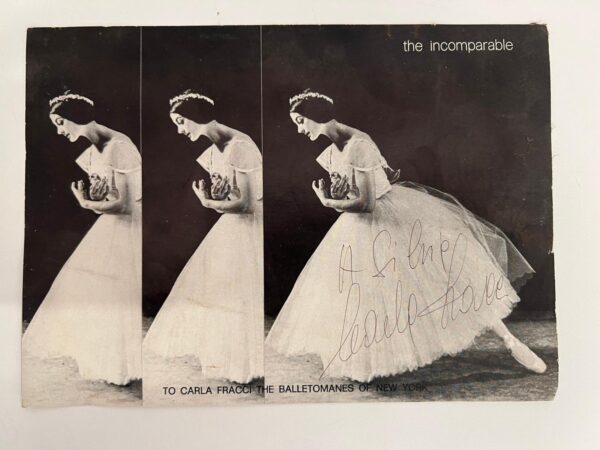 LOTTO DI N°12 FOTO DI ARTISTI ITALIANI AUTOGRAFATE ORIGINALI - immagine 3