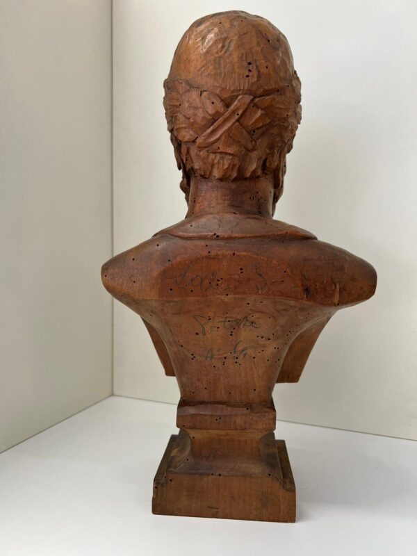 BUSTO ANTICO IN LEGNO DI NOCE - immagine 8