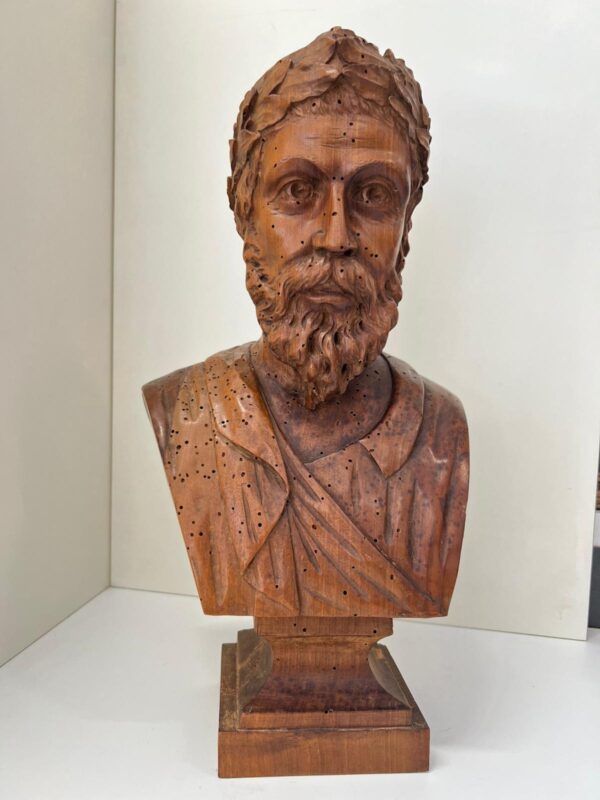 BUSTO ANTICO IN LEGNO DI NOCE - immagine 2